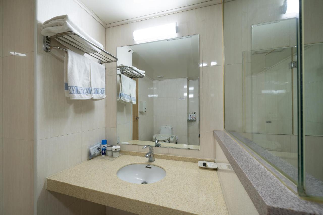 Symphony Hotel Suwon Extérieur photo