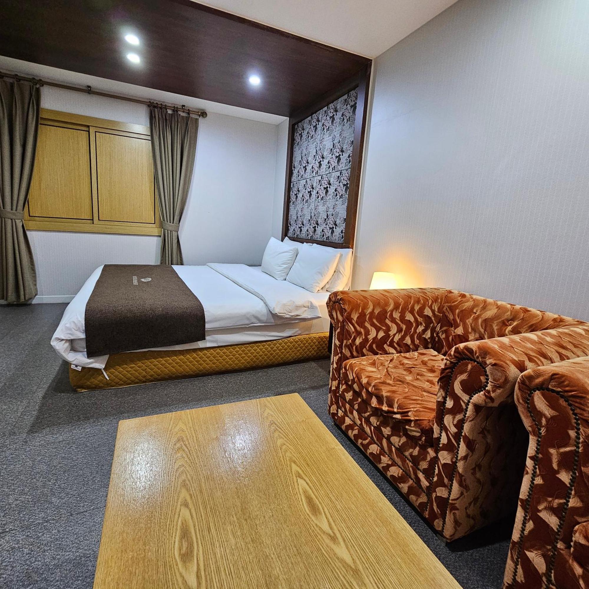 Symphony Hotel Suwon Extérieur photo