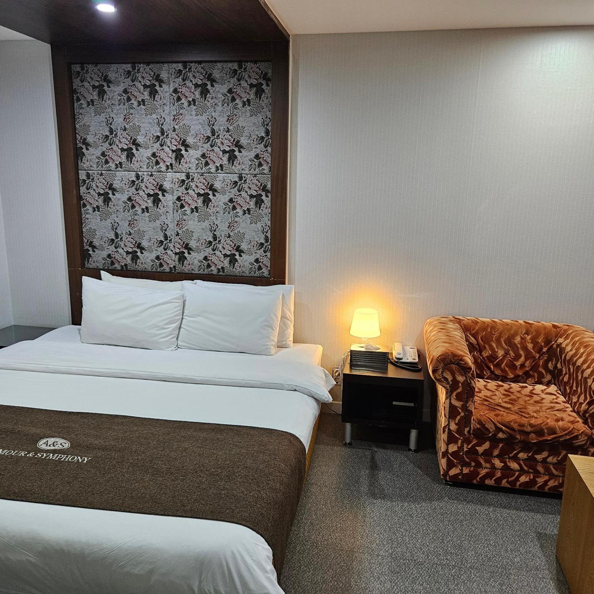 Symphony Hotel Suwon Extérieur photo