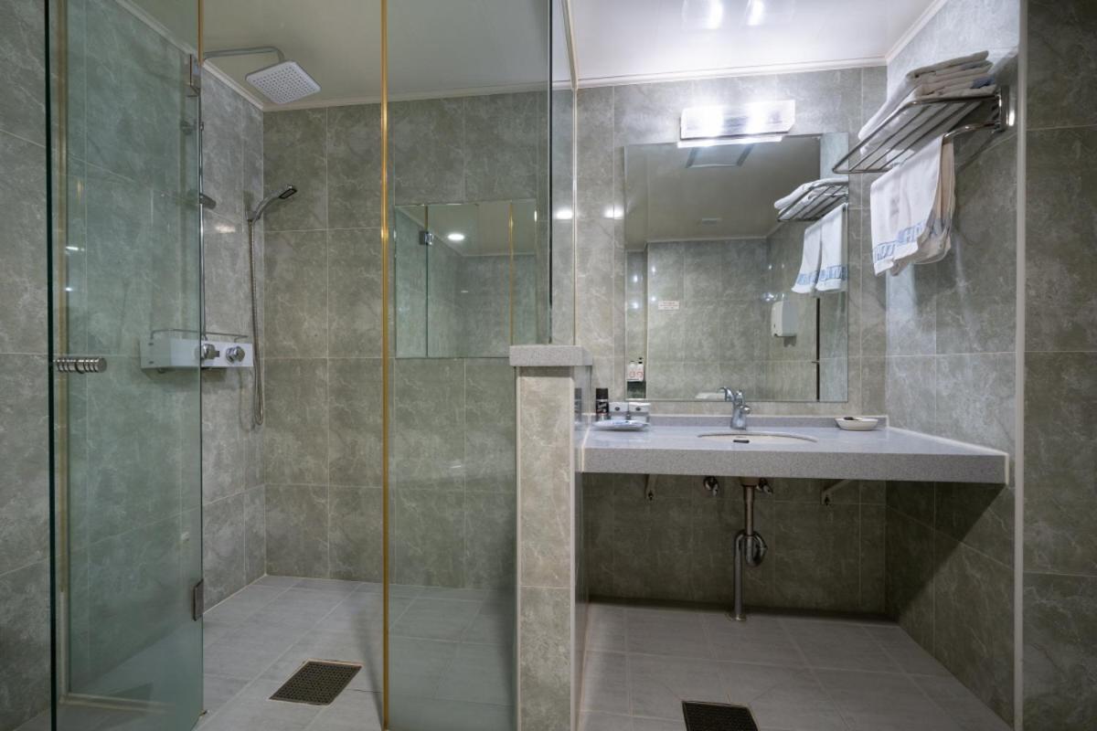 Symphony Hotel Suwon Extérieur photo